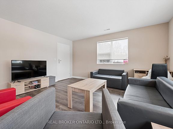5th image of 288 Albert St #219
