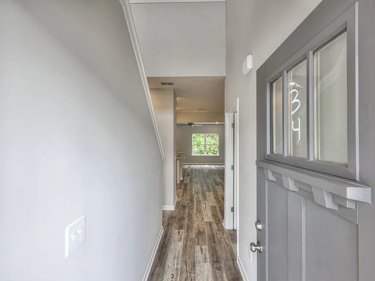 113 Creek Wood Rd — Photo 4