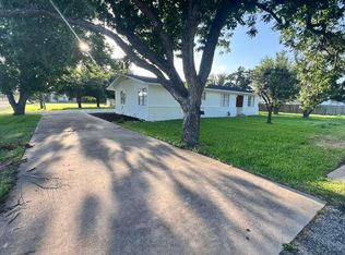 213 S Fm 1660, Hutto, TX 78634