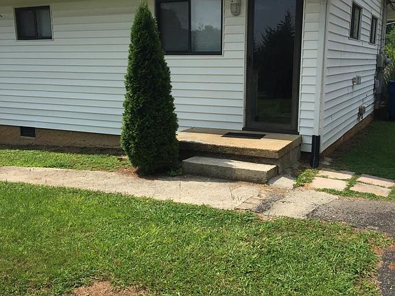 4th image of 9 Coburn Dr