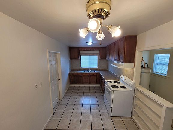 2nd image of 1240 N Olive Ave Unit A