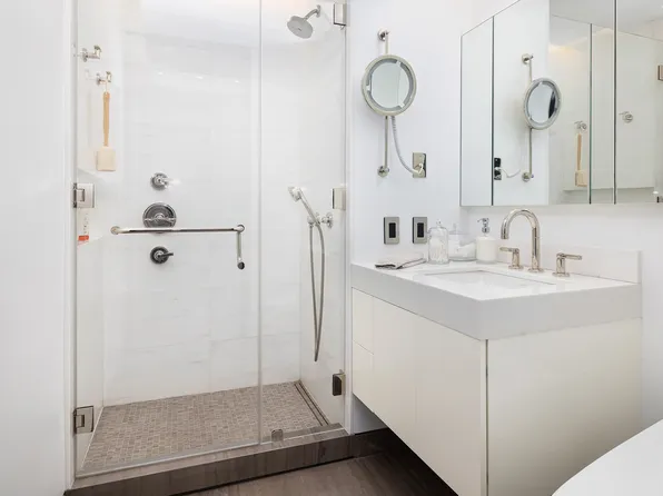 279 Central Park West image 14 of 16