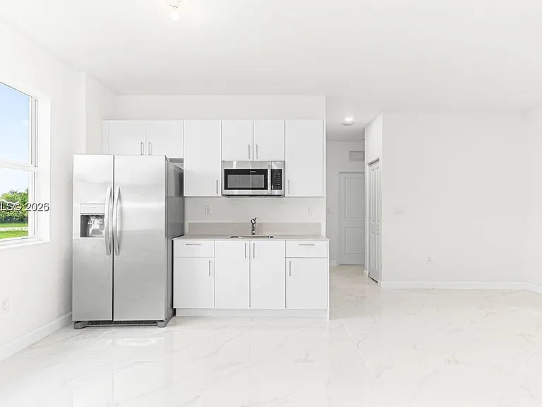 2209 SE 30th St — Photo 5