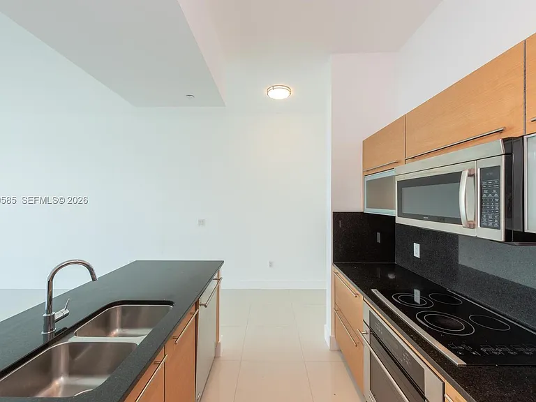 950 Brickell Bay Dr #4801 — Photo 8