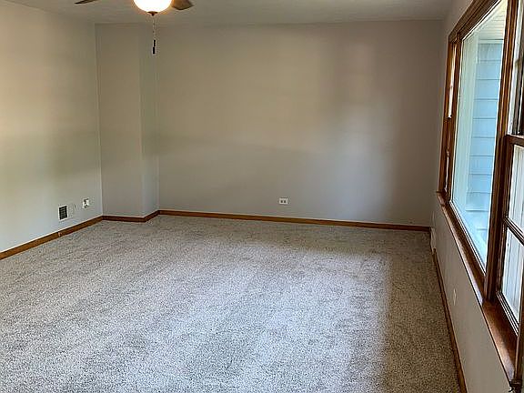 Spacious living room