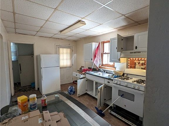 5th image of 1017 Emporia St