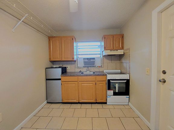 5th image of 1330 Payne St #1340H