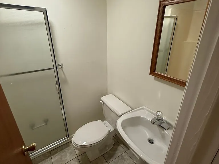 908 Churchill Cir — Photo 12