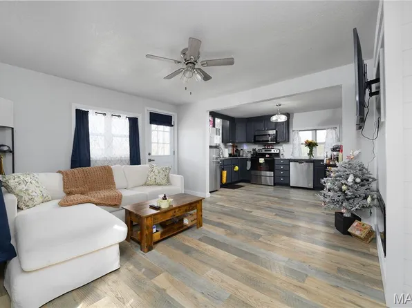 103 Bell Creek Rd, Crocker, MO 65452