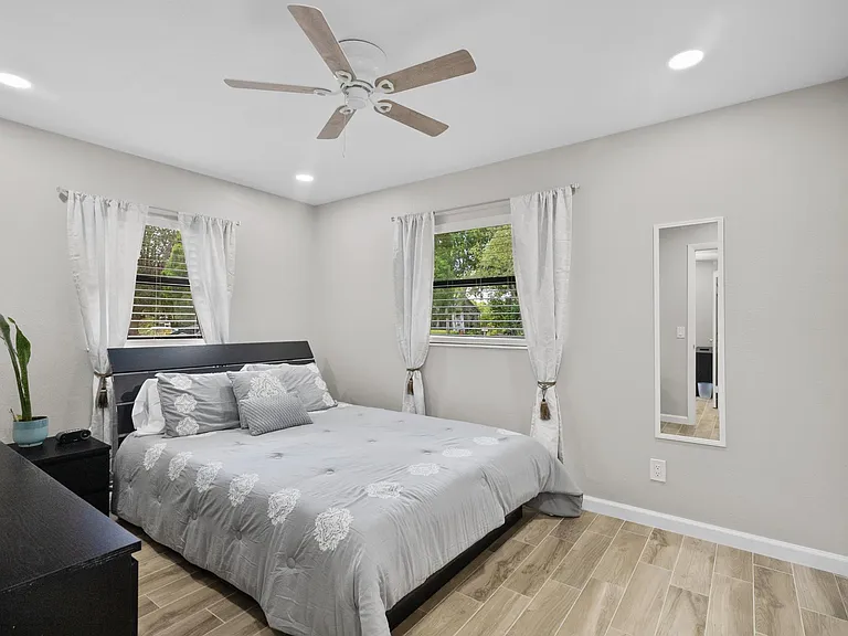 7806 Belmont Ave — Photo 19
