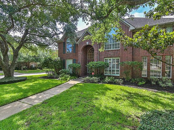 2nd image of 22203 Winding Lake Ct