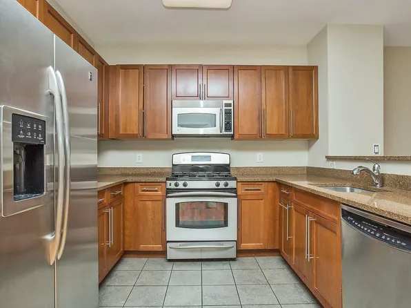 15 Freedom Way image 4 of 20