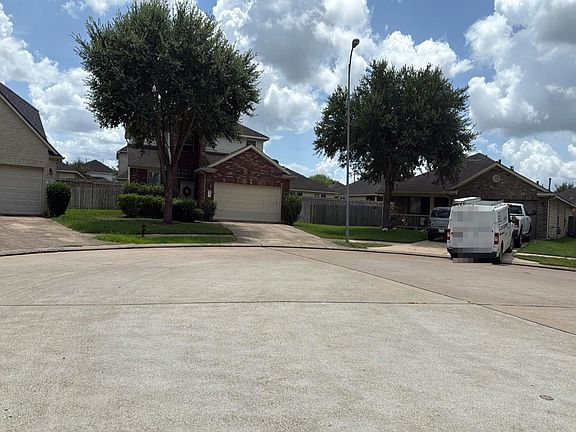 5th image of 806 Rosa Del Villa Ct