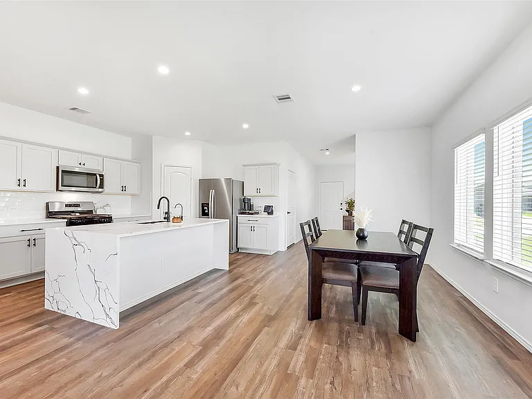 24222 Sandstone Valley Ln — Photo 12