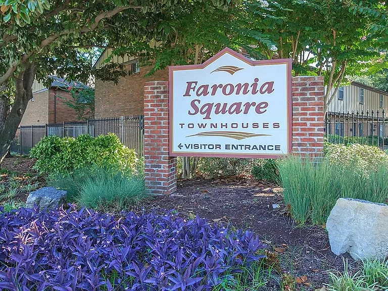 Faronia Square — Photo 2