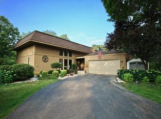 2637 White Oaks Ct, Beloit, WI 53511