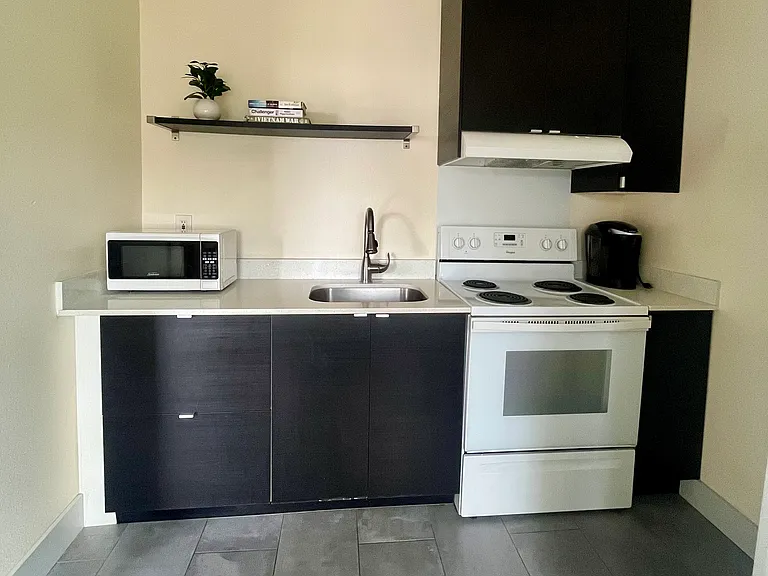 104 W Knollwood St #1A — Photo 6