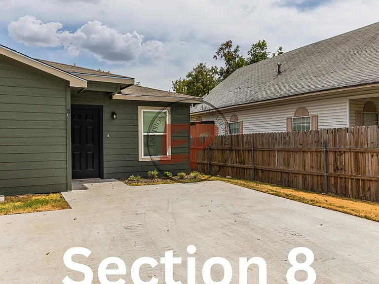 1914 Herring Ave — Photo 23