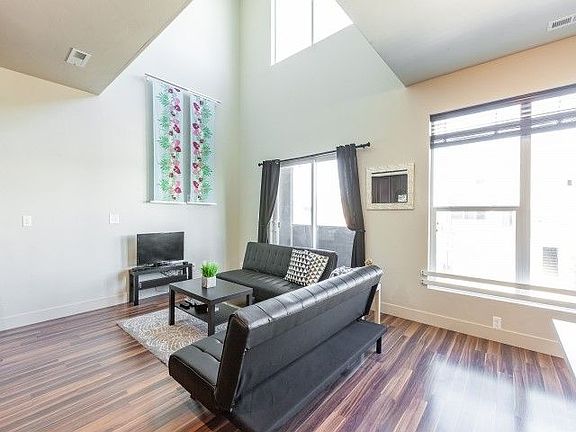 3rd image of 10398 S Clarks Hill Dr Unit 107