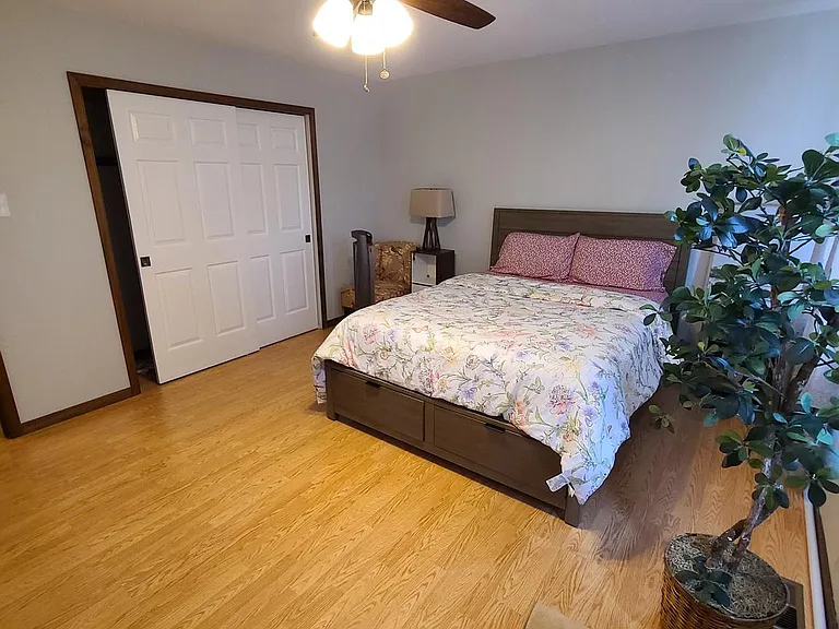 1105 Jonathan Ln — Photo 11
