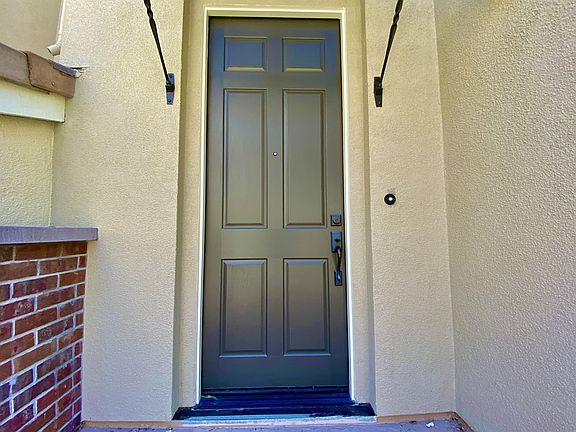 2nd image of 10 Muller Pl #1