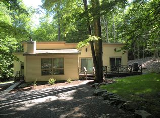 1109 Ranger Trl, Pocono Lake, PA 18347