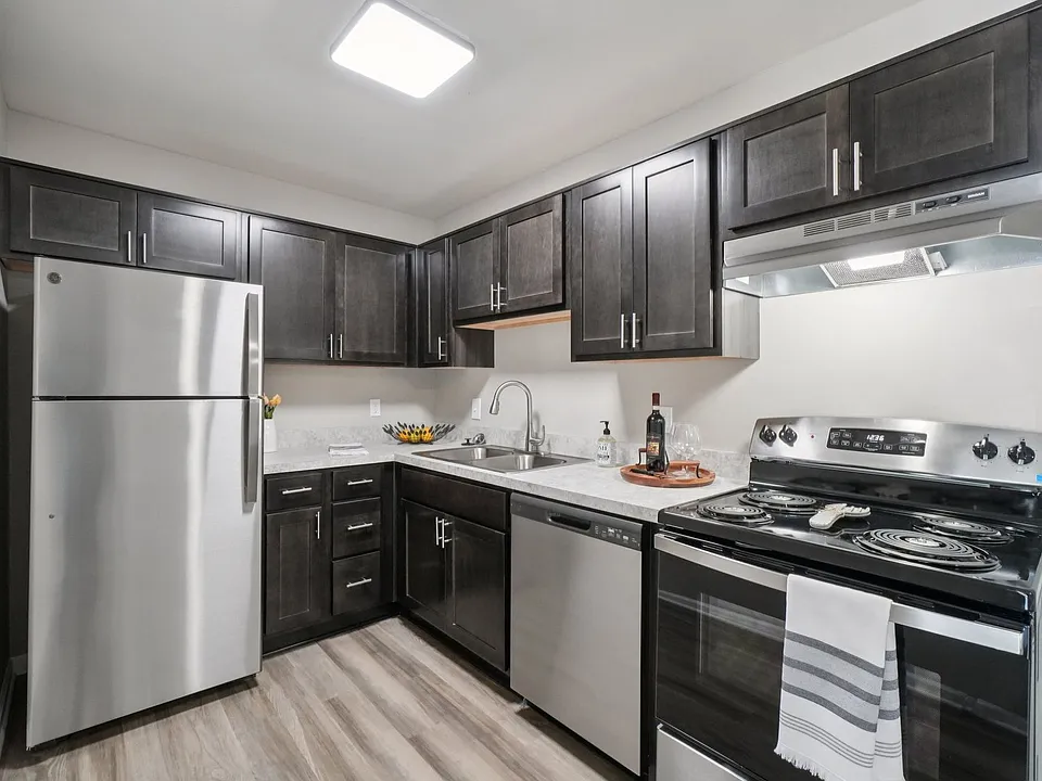 Beachwood Townhomes of Harrison Township