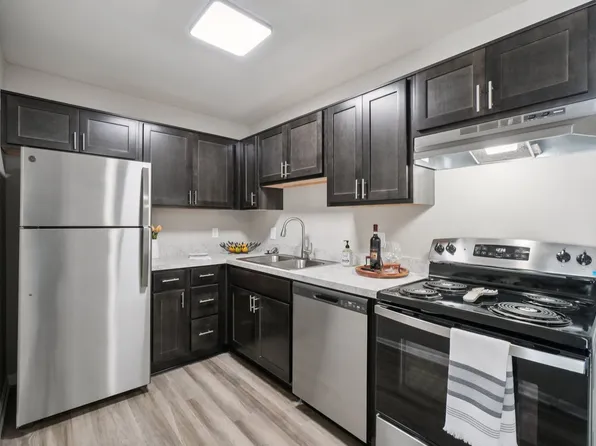 Beachwood Townhomes of Harrison Township