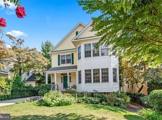 5604 Oak Pl, Bethesda, MD 20817