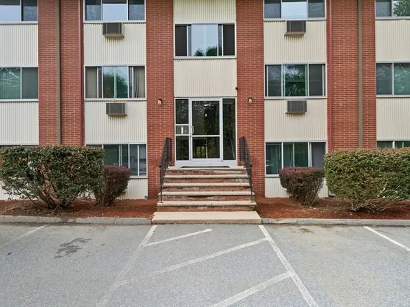 74 Beach St Unit 5-3, Woburn, MA 01801