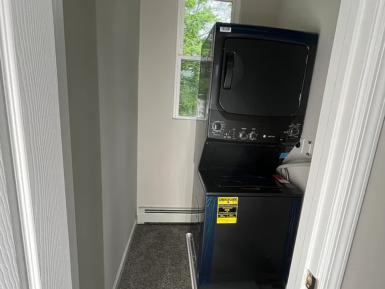 laundry room,