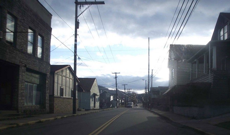 2nd image of 352 Smithfield St