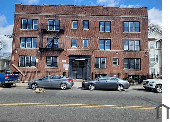 4th image of 535 Hawthorne Ave APT 301