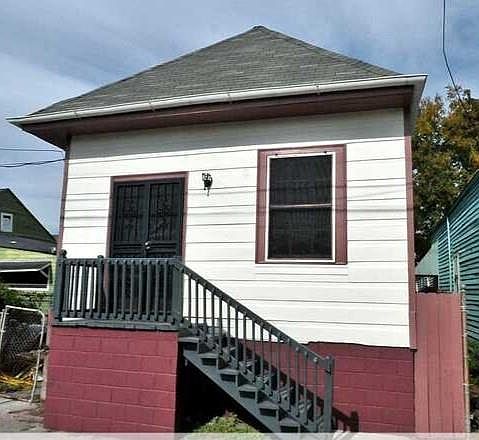 1st image of 1915 N Roman St