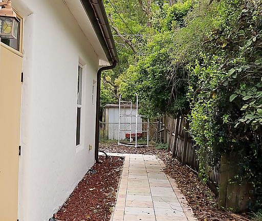 3rd image of 2506 Weber St