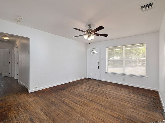 3rd image of 3329 Cato Blvd