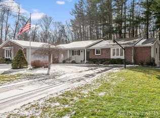6871 Pinebrook Dr, Hudsonville, MI 49426