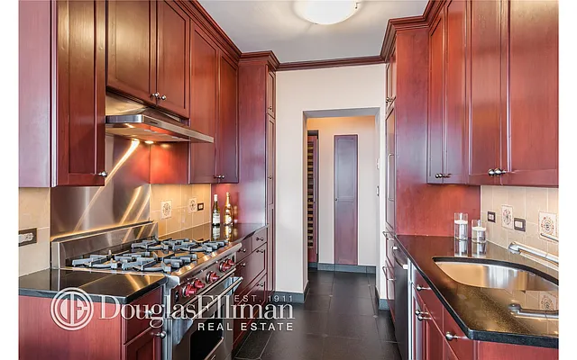 Sold by Douglas Elliman | media 14