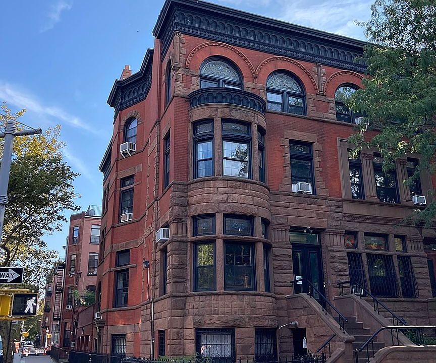 1st image of 230 Hancock St #1
