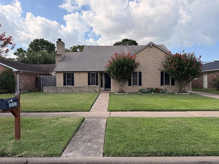 22118 Fincastle Dr — Photo 33