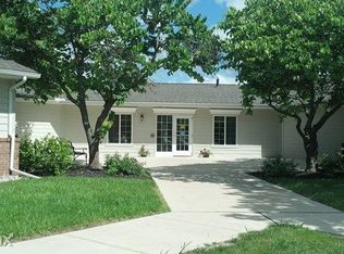 470 N Grand Ave APT 2, Fowlerville, MI