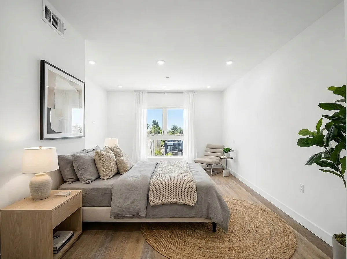 5153 Maplewood — Photo 4
