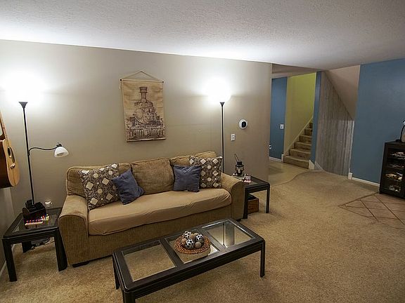 4th image of 358 Margery Ct