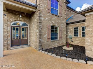 1436 Arbor Lake Dr N, Horn Lake, MS 38637