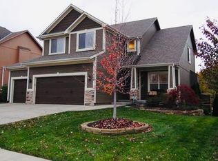 606 Avondale Ln, Raymore, MO 64083