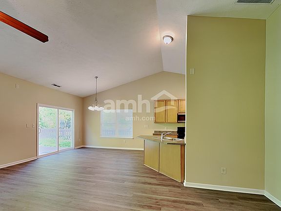 5th image of 7103 Morello Ln