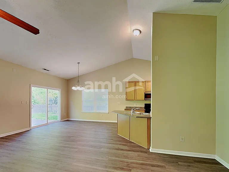 7103 Morello Ln — Photo 5