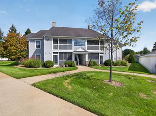 743 W Barrington Cir, Jackson, MI 49203