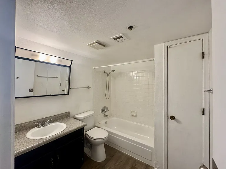 2601 W Broadway Blvd #379 — Photo 9