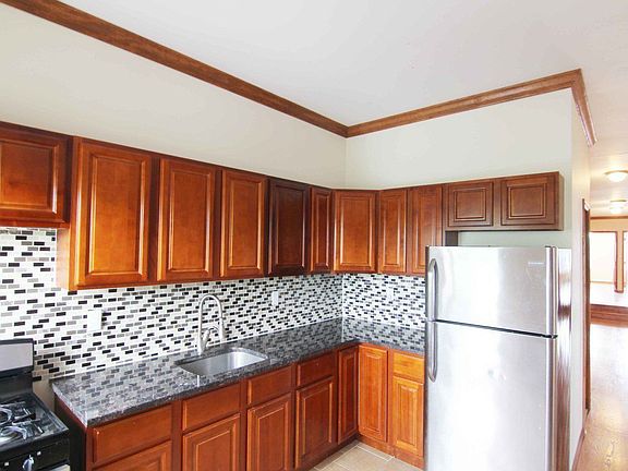 3rd image of 1155 Fulton St #3